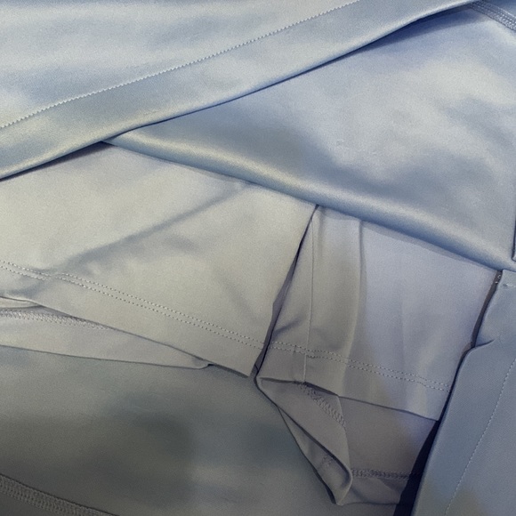 GREG NORMAN BLUE SKORT NWT - Picture 2 of 3